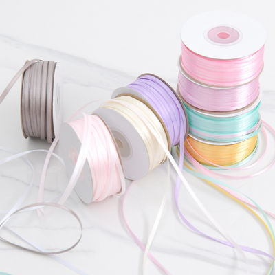 3mm dar renk çeşitliliği hediye ambalajı için özel yüksek dayanıklılıklı polyester saten kurdele