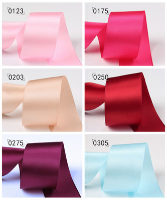 Giyim aksesuarları için 25 mm çift yüzlü polyester saten kurdele