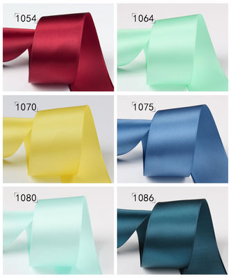Giyim aksesuarları için 25 mm çift yüzlü polyester saten kurdele