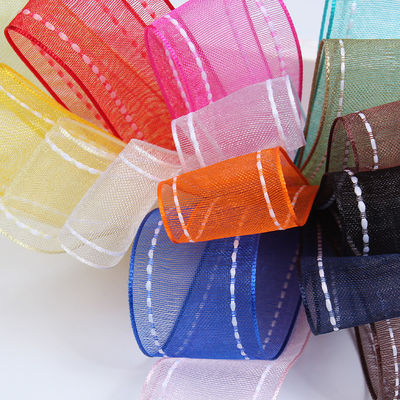 Çiçek hediye ambalajı için 25mm 38mm dikişli kenarlı poliester organza kurdele
