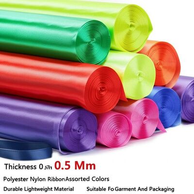 Kalınlığı 0,5 mm Polyester Nylon Kurdele Çeşitli Renkler Kalıcı Hafif Malzeme Giyim ve Paketleme için Uygun